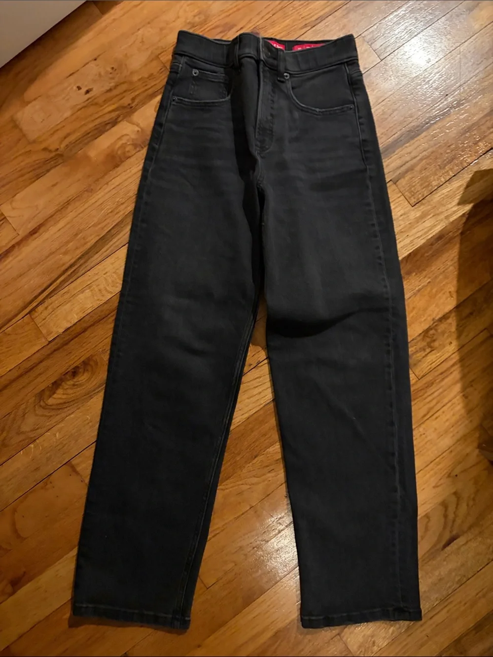 WoMen's Black Straight-Leg Jeans